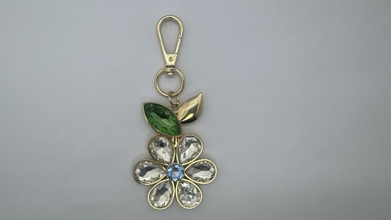 Custom metal keychain style