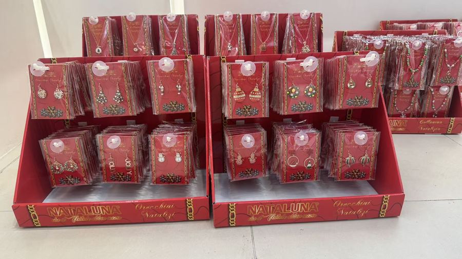 Christmas and Halloween jewelry manufacturer